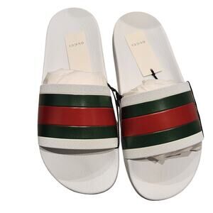 Gucci logo white slides size 9